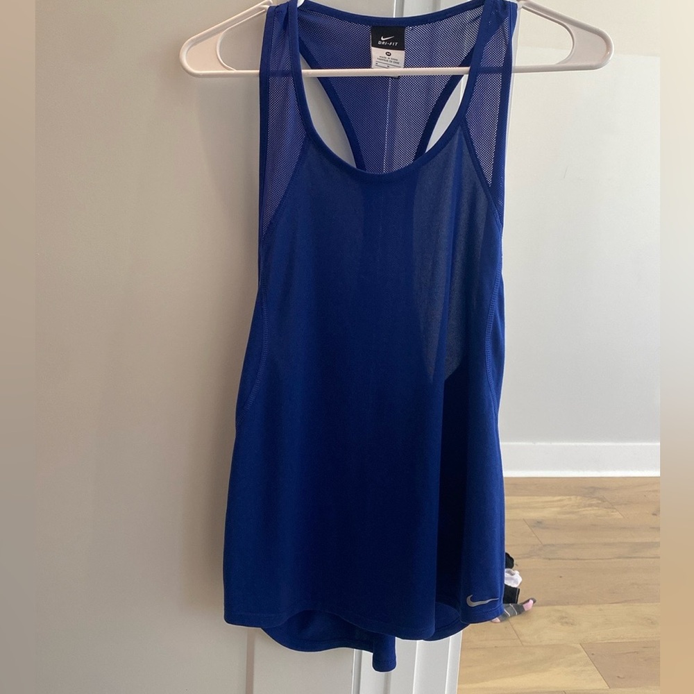 Nike tank never used